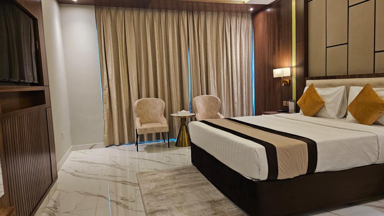 Concorde Deira Hotel -Formerly Golden Tulip Deira Hotel Dubai Ngoại thất bức ảnh
